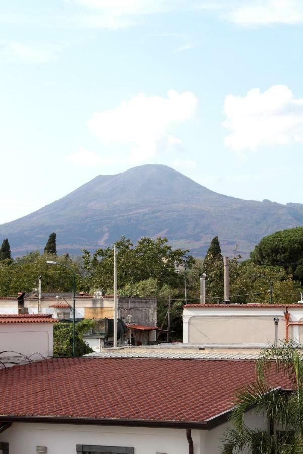 Tommy'S Apartment Pompeia Exterior foto